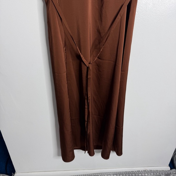 NWT Old Navy Cocoa Satin Summer Wedding Sleeveless Midi Slip Dress 12 Minimalist - Picture 4 of 9